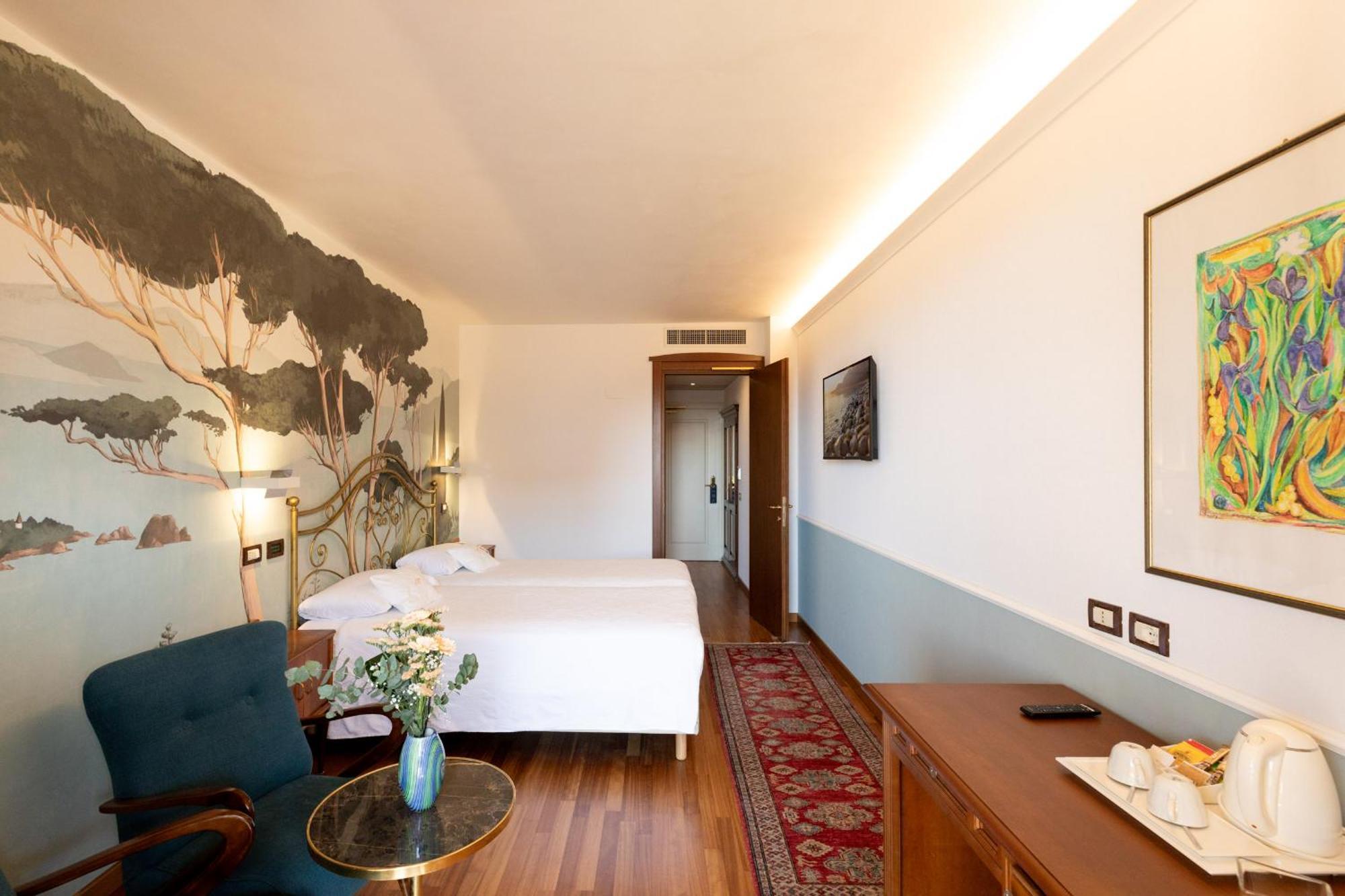 Villa Madrina Lovely And Dynamic Hotel Garda  Zewnętrze zdjęcie